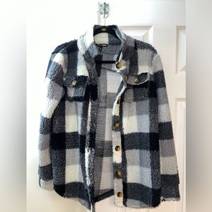 🚨BRAND NEW Sherpa Shacket🚨